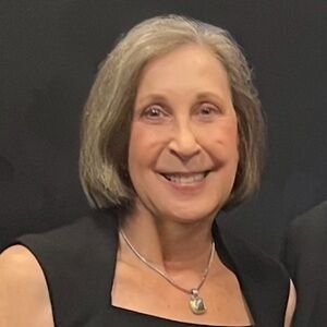 Meet your Posher, Elaine